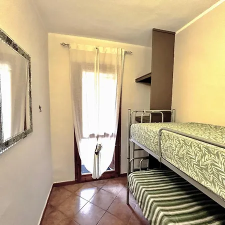 Apartmán Iss Travel, Casa Li Bandi In San Teodoro, 6 Beds, Air Conditioning And Private Outdoor Area *