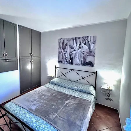 Iss Travel, Casa Li Bandi In San Teodoro, 6 Beds, Air Conditioning And Private Outdoor Area Apartmán